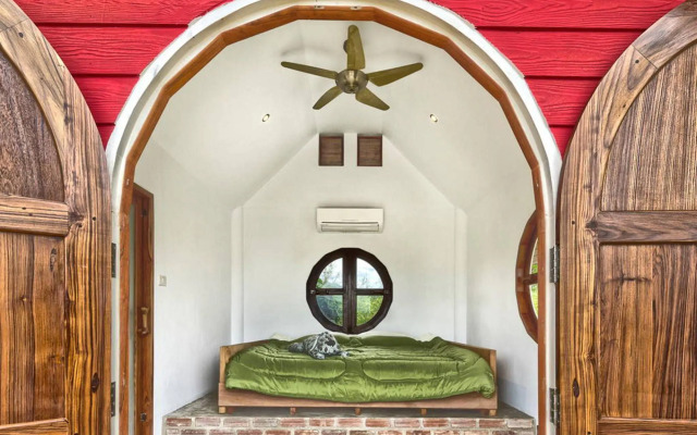 The Mountain View Backpacker Guest House
