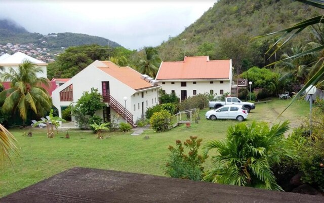 Studio in Les Anses-d'arlet, With Wonderful Mountain View, Enclosed Garden and Wifi
