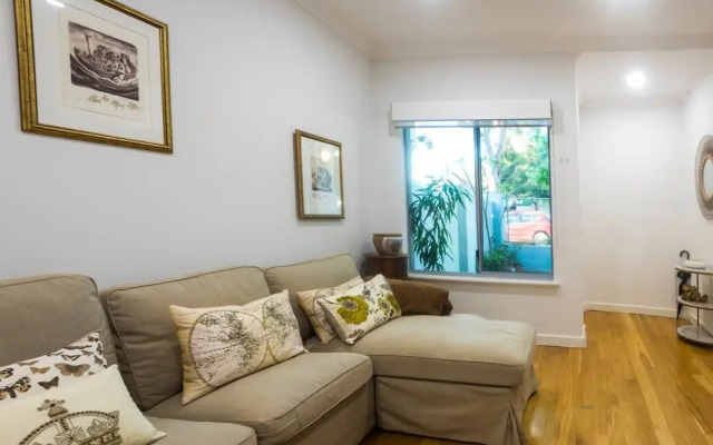 Lovely Shenton Park Townhouse