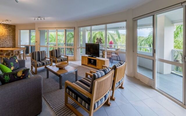 Coral Coast Apartments Palm Cove AVC