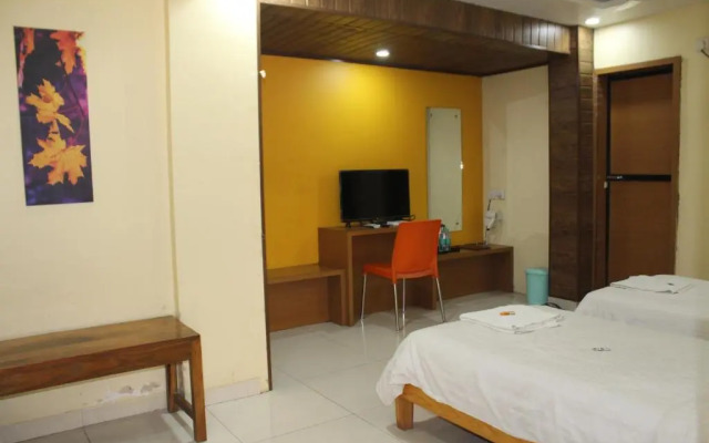 OYO 26179 Hotel Shivrai