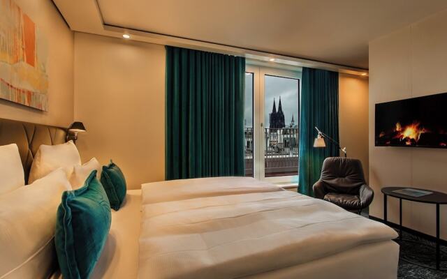 Motel One Köln-Neumarkt