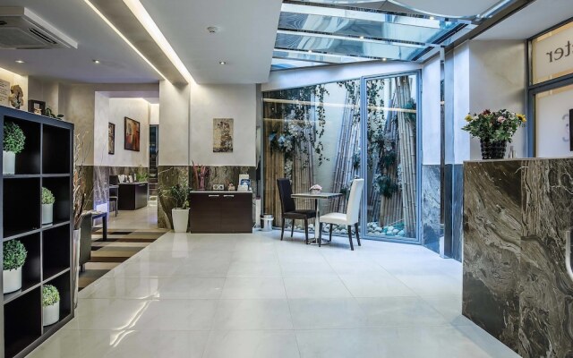 Catone District Hotel