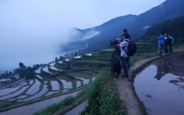 Jiangling Scenery Inn