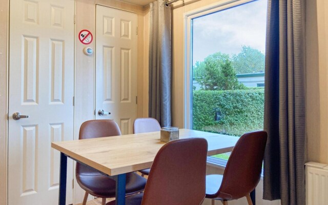 Nice Home in Heinkenszand With Wifi and 3 Bedrooms