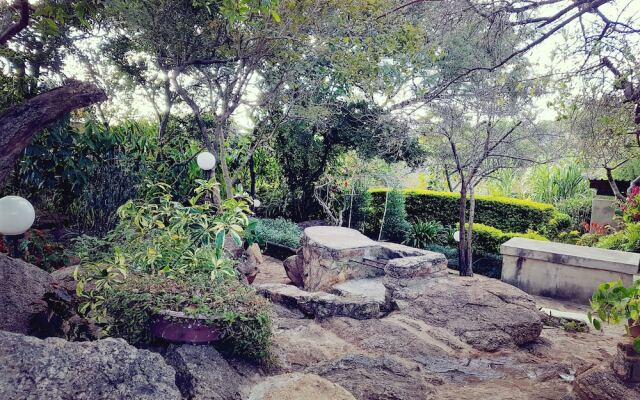 Lynn's Guest House