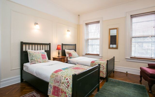 Lefferts Manor Bed and Breakfast