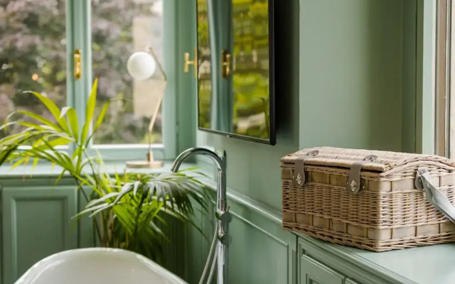 Bello Lake Como Suites