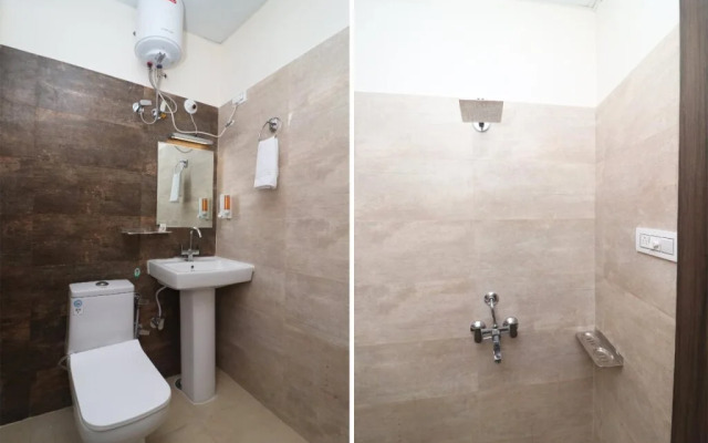 Hotel Royal Palace By OYO Rooms