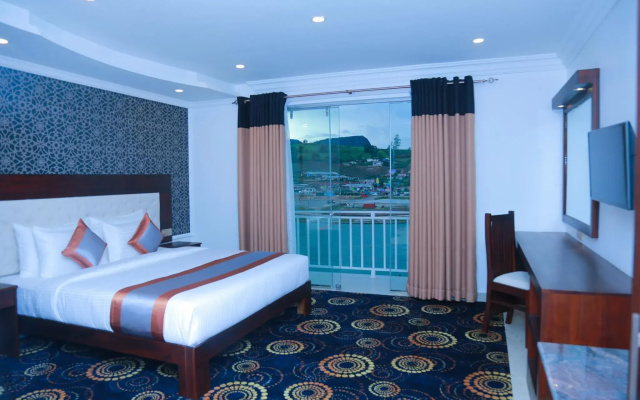 Galaxy Grand Hotel
