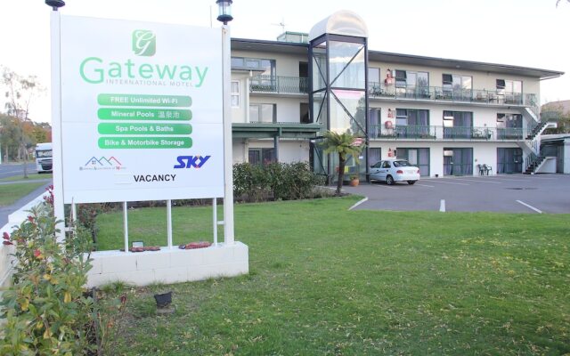 Gateway International Motel