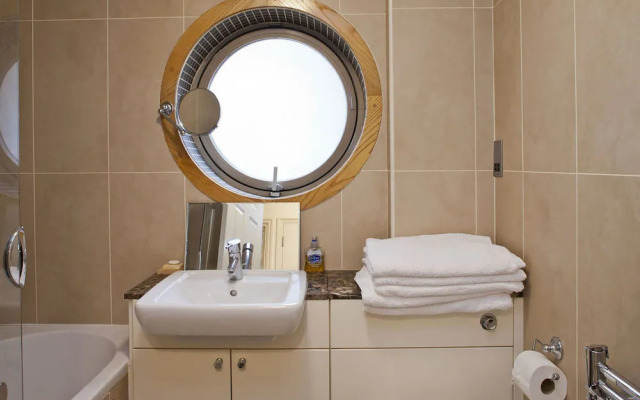 Piccadilly Circus by Capital