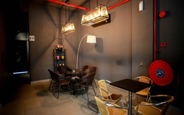 OYO 246 Link Inn (Sanitized Stay)