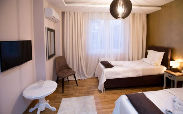 Apartment Exclusive and Studio