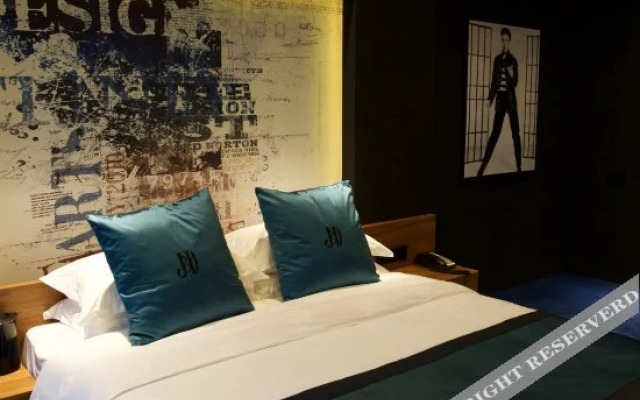 J&D Hotel