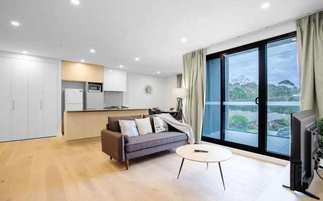 Trendy 2 Bedroom In Ringwood/Eastland With Parking