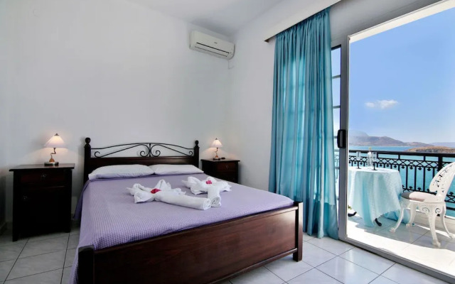 Isadora Apartments