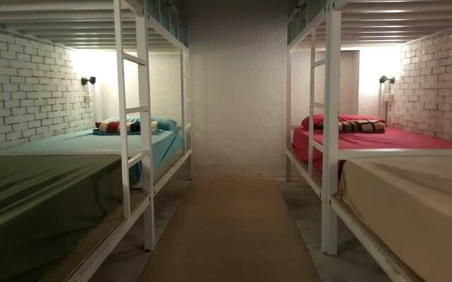 happy hotel