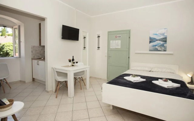 Zukic Apartments RIsan