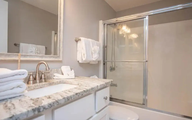 Phoenix Viii 8604 3 Bedroom Condo