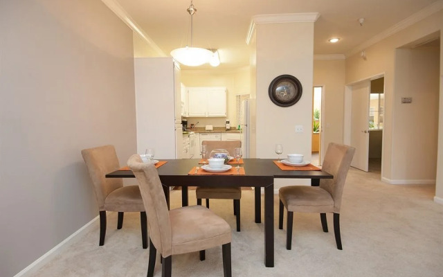 Oakwood at La Jolla Crossroads