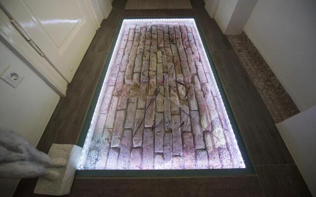 Magic Rooms Split
