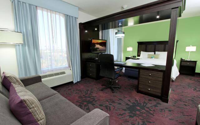 Hampton Inn & Suites Winnie