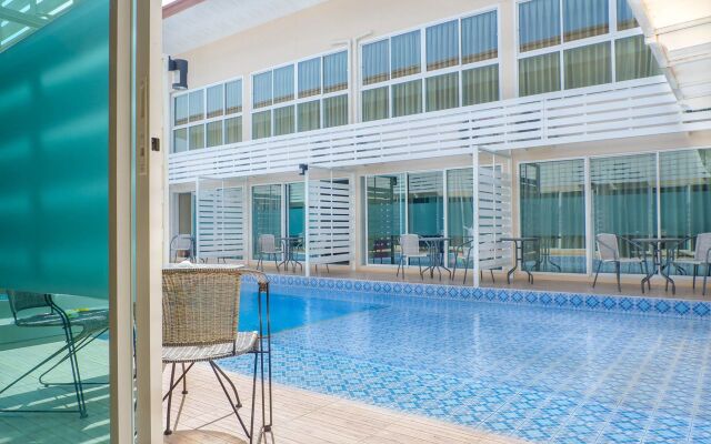 Villa Pool Lay Resort Pattaya