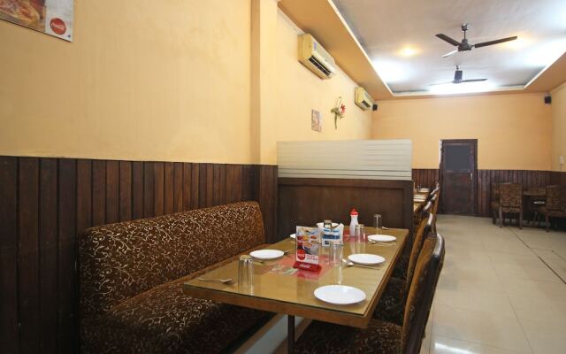 OYO 7928 Hotel Sehgal