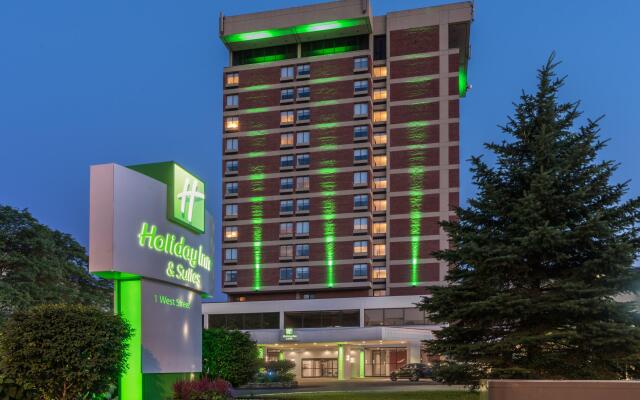 Holiday Inn & Suites Pittsfield-Berkshires, an IHG Hotel