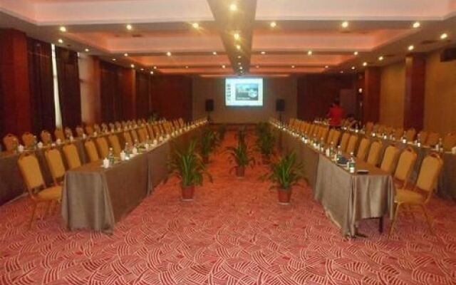 Hollyear Hotel Jianqiang Jishou