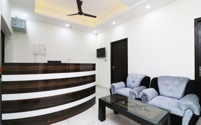 OYO 22605 Hotel Redstone