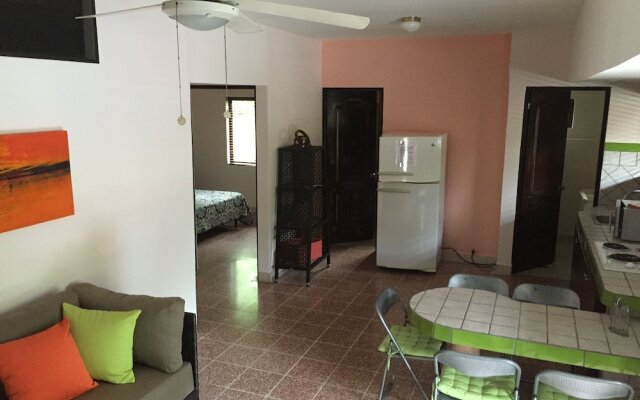 Hotel Costa Del Sol Inn