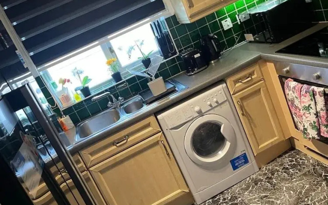 Lovely 2 Bed Apartment in East London
