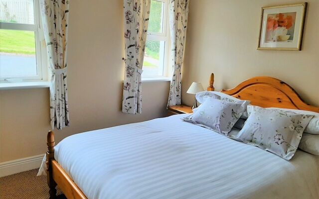 Abhainn Ri Cottages