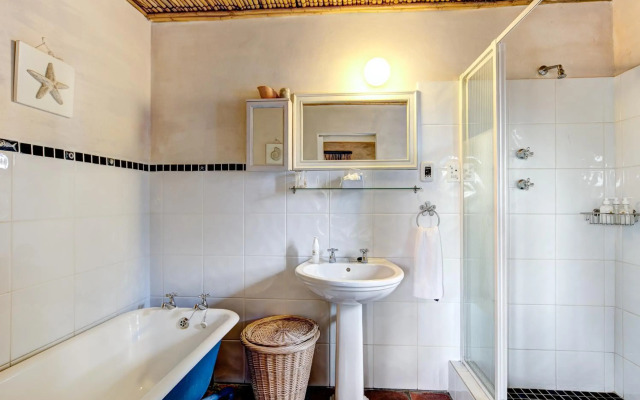 4 Wild Rose Country Lodge