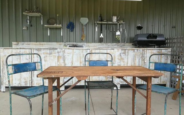 Kakariki Rooms, Kotare House