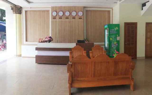 Bac Nam Central Station Hotel