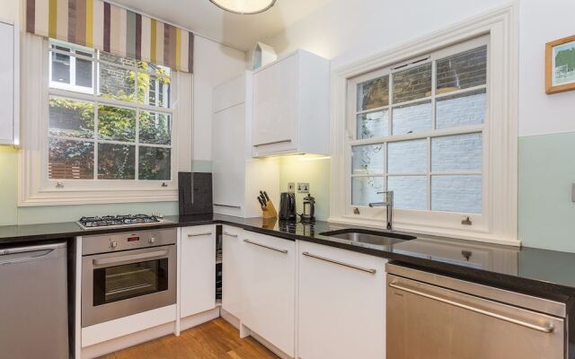 Bright 1 Bedroom Flat