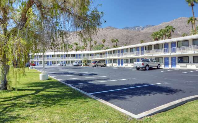 Motel 6 Palm Springs, CA - East - Palm Canyon