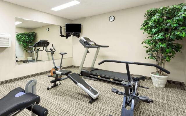 Super 8 by Wyndham Orangeburg North