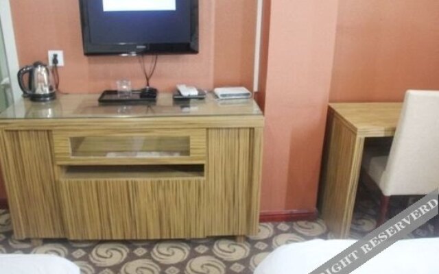 Qilong Hotel