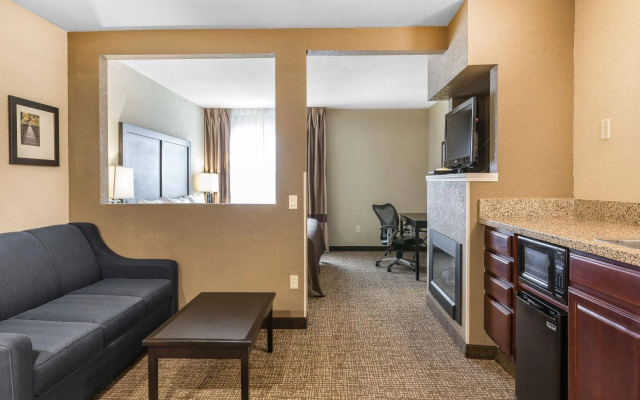 Comfort Inn & Suites