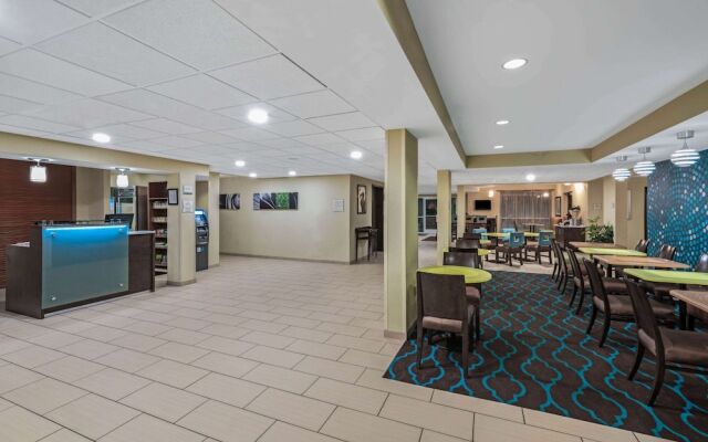La Quinta Inn & Suites Knoxville Airport