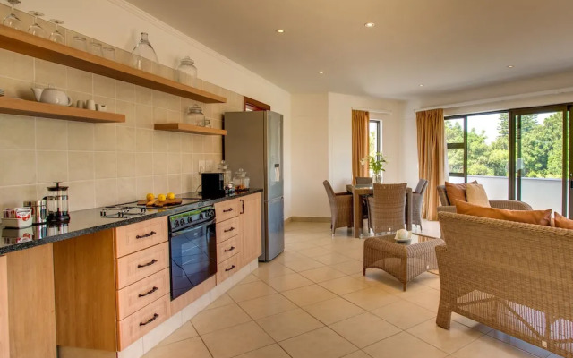 Limoni Luxury Suites