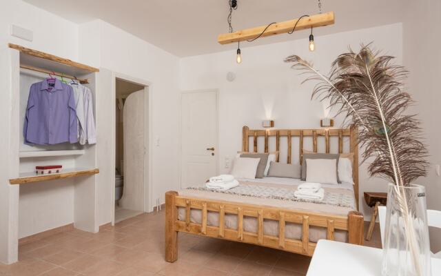 Aqua Naxos Apartments and Suites