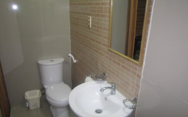 Plaza Maria Luisa Suites Inn