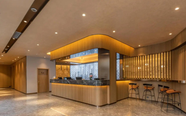 Ibis Chunxi