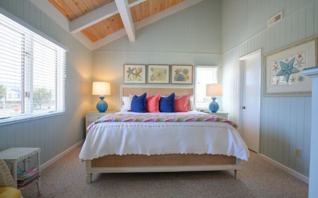 Holden Jeanie 4 Bedroom Home by RedAwning