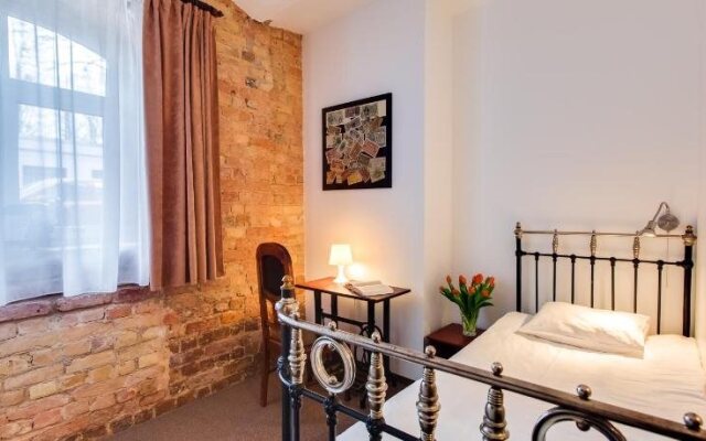 Janne Hotel